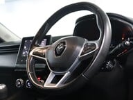 Renault Clio ICONIC TCE 39