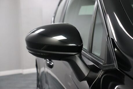 Renault Clio ICONIC TCE 33
