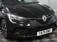 Renault Clio ICONIC TCE 7