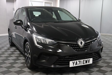 Renault Clio ICONIC TCE