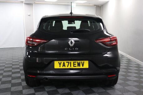 Renault Clio ICONIC TCE 18