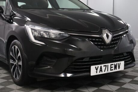 Renault Clio ICONIC TCE 39