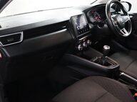 Renault Clio ICONIC TCE 22