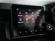 Renault Clio ICONIC TCE 29