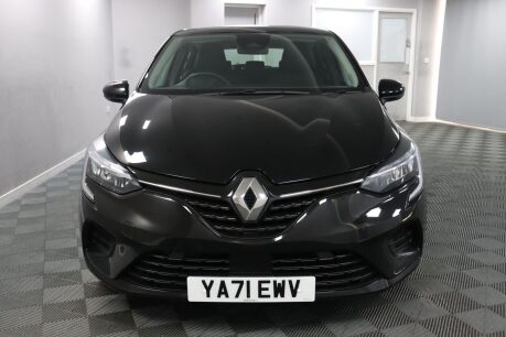 Renault Clio ICONIC TCE 3