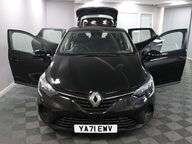 Renault Clio ICONIC TCE 8