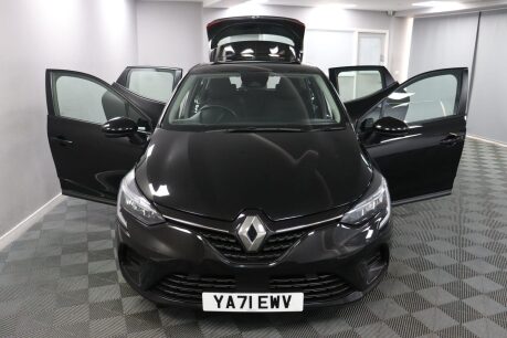 Renault Clio ICONIC TCE 8