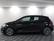 Renault Clio ICONIC TCE 17