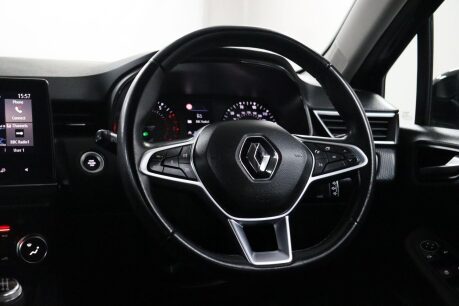 Renault Clio ICONIC TCE 35