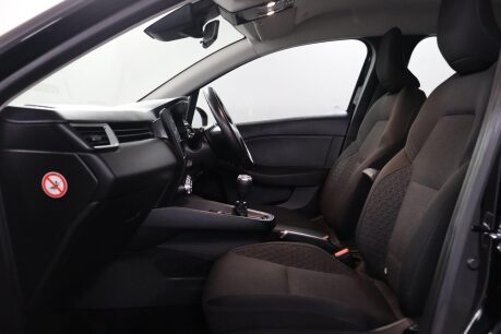 Renault Clio ICONIC TCE 37