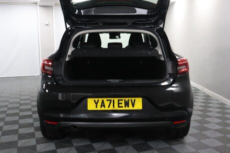 Renault Clio ICONIC TCE 21