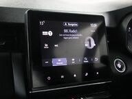 Renault Clio ICONIC TCE 23