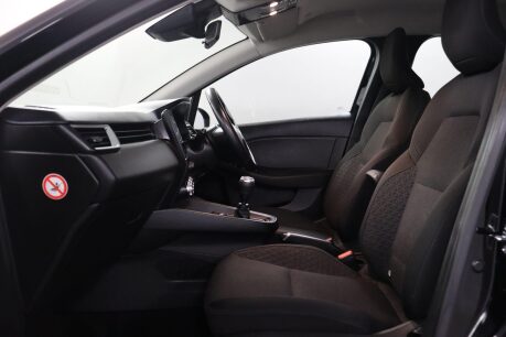 Renault Clio ICONIC TCE 41