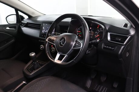 Renault Clio ICONIC TCE 4