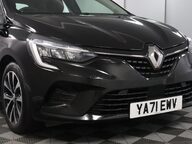 Renault Clio ICONIC TCE 38