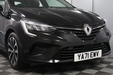 Renault Clio ICONIC TCE 38