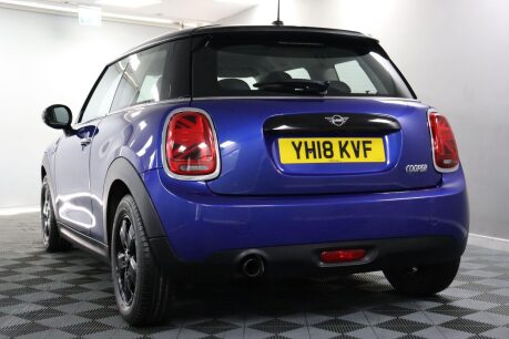 Mini Hatch COOPER 29