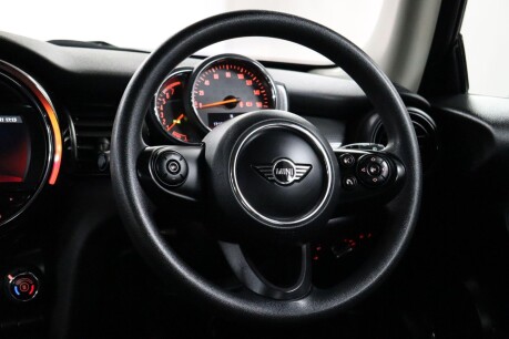 Mini Hatch COOPER 30