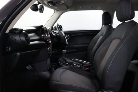 Mini Hatch COOPER 34