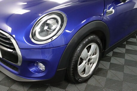 Mini Hatch COOPER 39