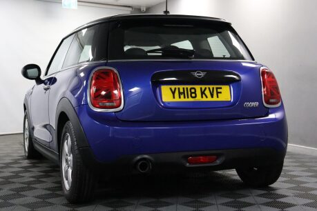 Mini Hatch COOPER 13