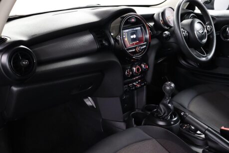 Mini Hatch COOPER 19