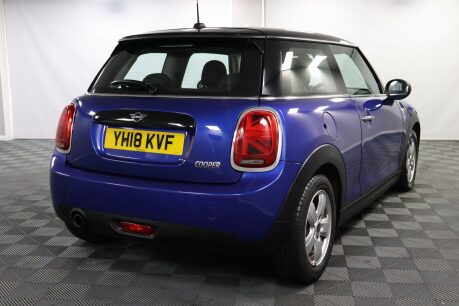 Mini Hatch COOPER 19