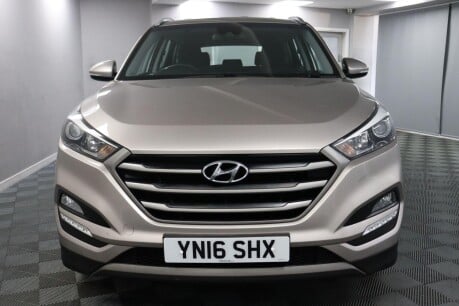 Hyundai TUCSON GDI SE NAV BLUE DRIVE 2