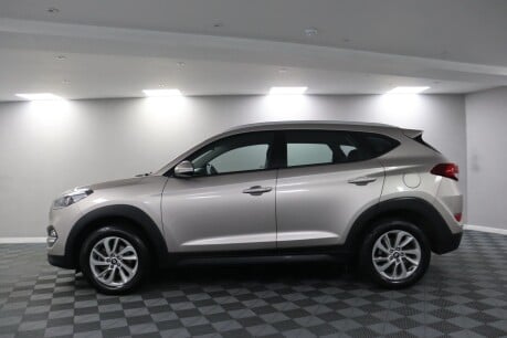 Hyundai TUCSON GDI SE NAV BLUE DRIVE 18