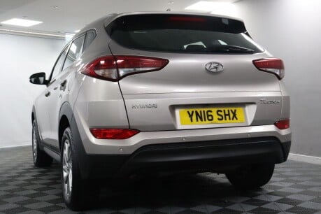 Hyundai TUCSON GDI SE NAV BLUE DRIVE 29