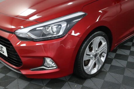 Hyundai i20 T-GDI PREMIUM NAV 30