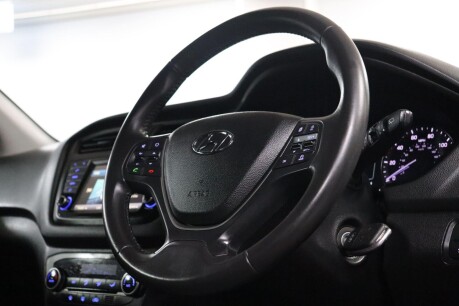 Hyundai i20 T-GDI PREMIUM NAV 11