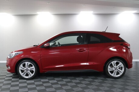 Hyundai i20 T-GDI PREMIUM NAV 17