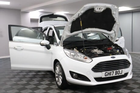 Ford Fiesta 1.0T EcoBoost Titanium Euro 6 (s/s) 5dr 15