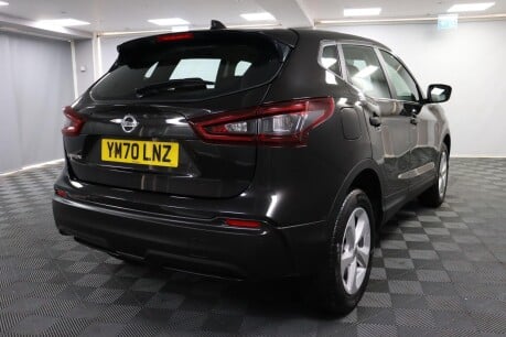 Nissan Qashqai DIG-T ACENTA PREMIUM 11