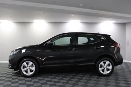 Nissan Qashqai DIG-T ACENTA PREMIUM 18