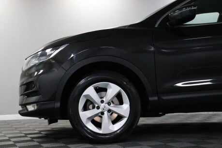 Nissan Qashqai DIG-T ACENTA PREMIUM 27