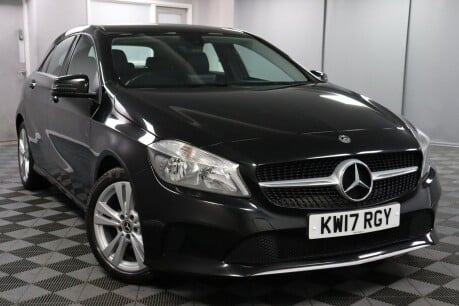 Mercedes-Benz A Class A 200 D SPORT 19