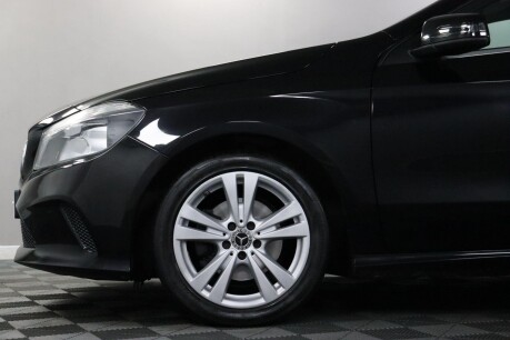 Mercedes-Benz A Class A 200 D SPORT 27