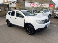 Dacia Duster ESSENTIAL SCE 1