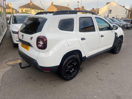 Dacia Duster ESSENTIAL SCE 11