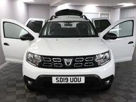 Dacia Duster ESSENTIAL SCE 8