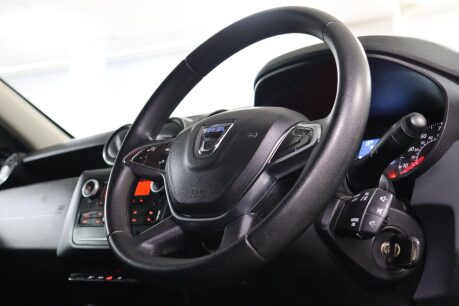 Dacia Duster ESSENTIAL SCE 13