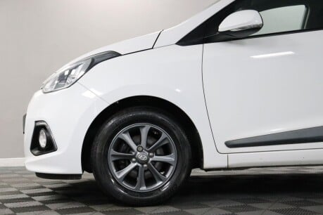 Hyundai i10 PREMIUM 27