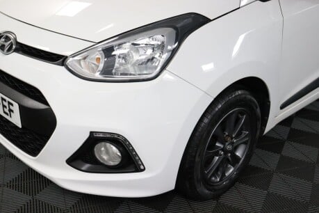 Hyundai i10 PREMIUM 31