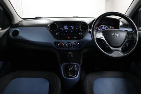 Hyundai i10 PREMIUM 38