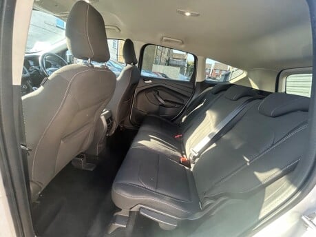 Ford Kuga ZETEC 14