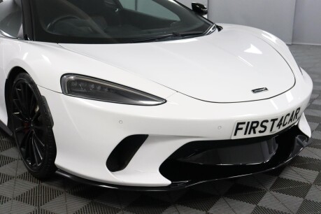 McLaren GT V8 SSG 8