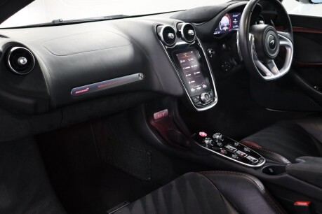 McLaren GT V8 SSG 43
