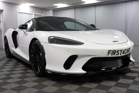 McLaren GT V8 SSG 8